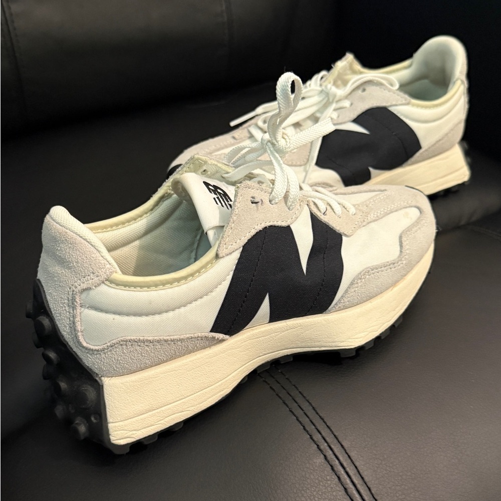 New Balance 327 White and Black Sneakers